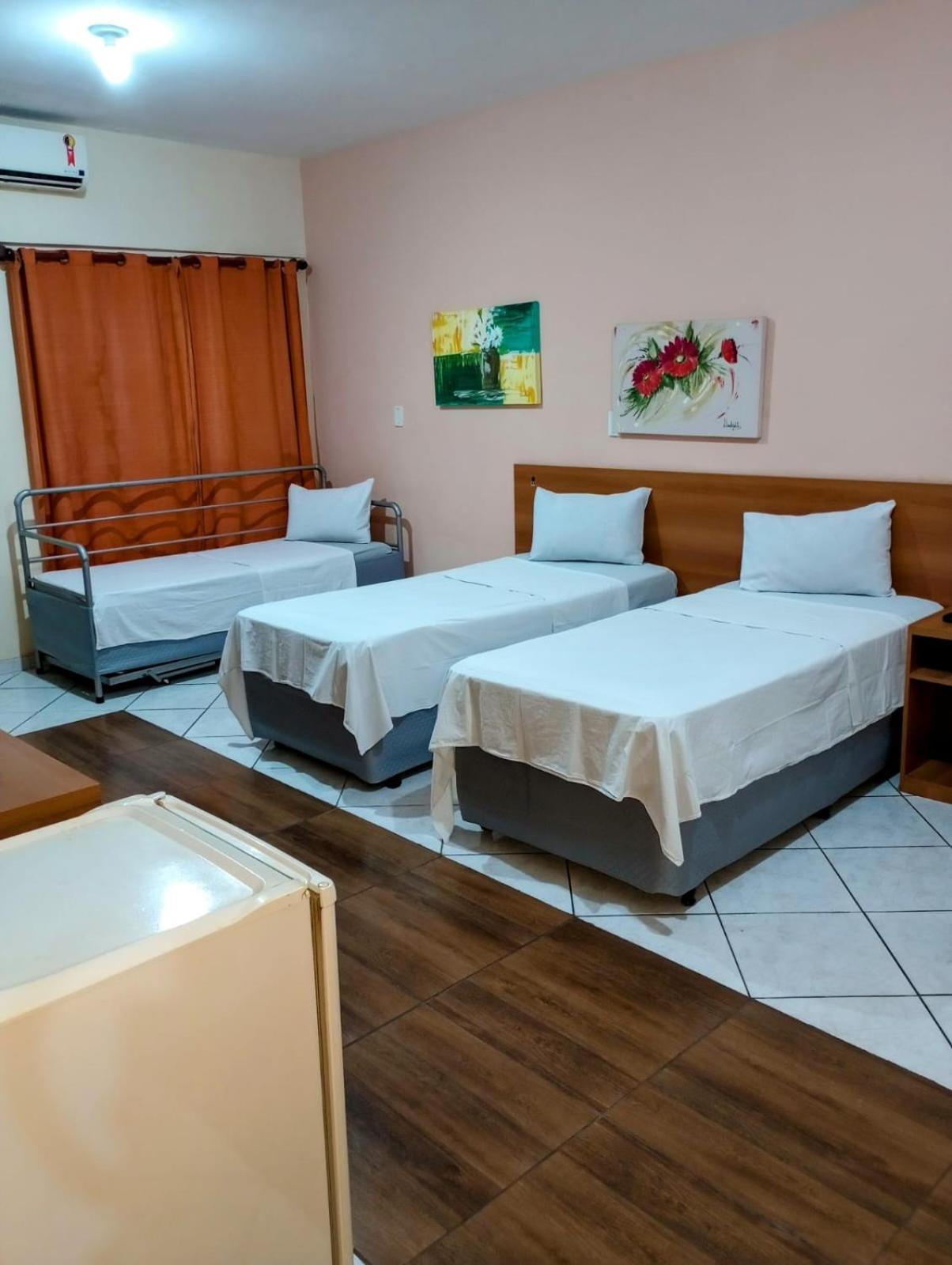 Calabreza Hotel E Restaurante تريس كوراسويس المظهر الخارجي الصورة