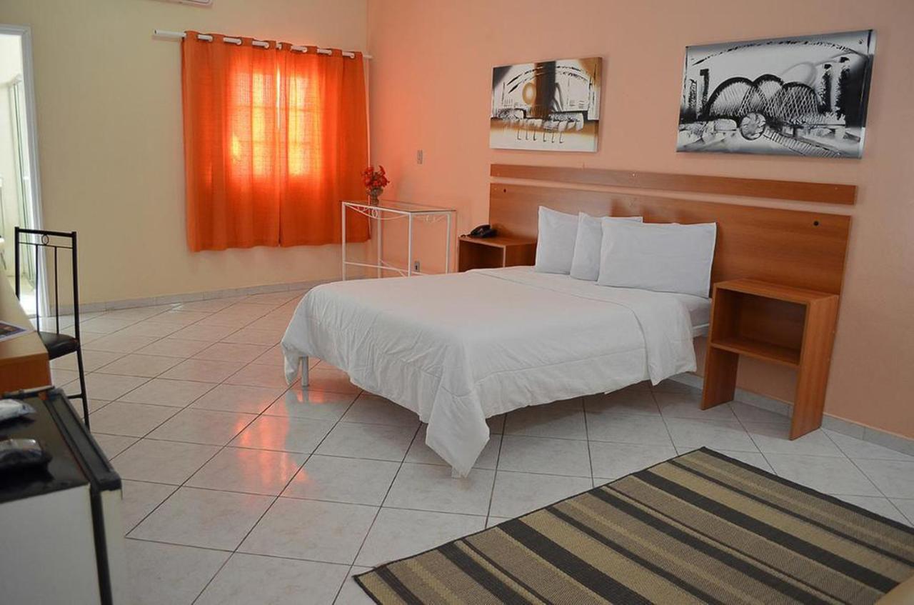Calabreza Hotel E Restaurante تريس كوراسويس المظهر الخارجي الصورة